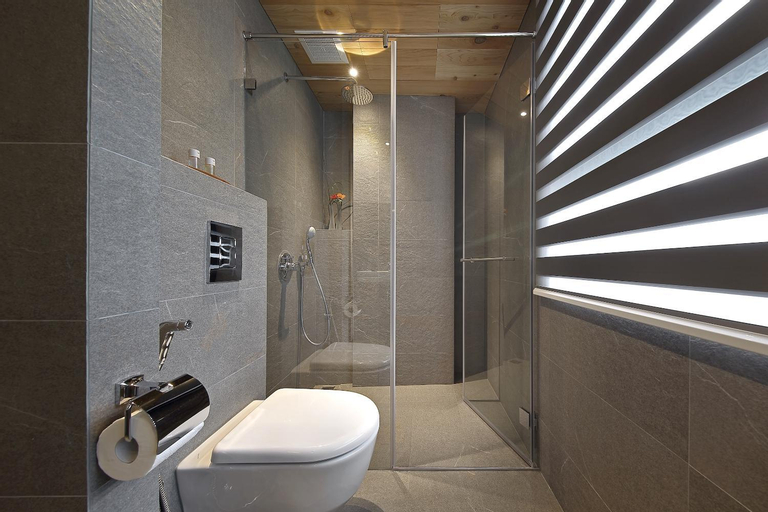 Bathroom 3