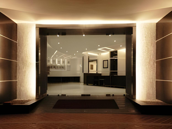 Others 5, Hotel Merlin International, Thrissur