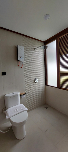 Bathroom 4