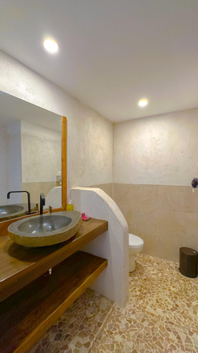 Bathroom 4