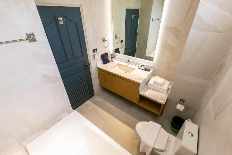 Bathroom 6