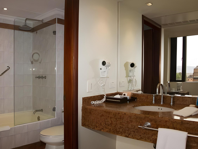 Bathroom 5, Cosmos 100 Hotel & Centro de Convenciones - Hoteles Cosmos, Santafé de Bogotá