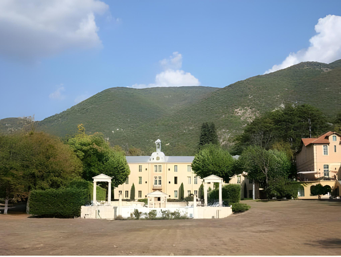 Apartment in Montbrun les Bains, Drôme