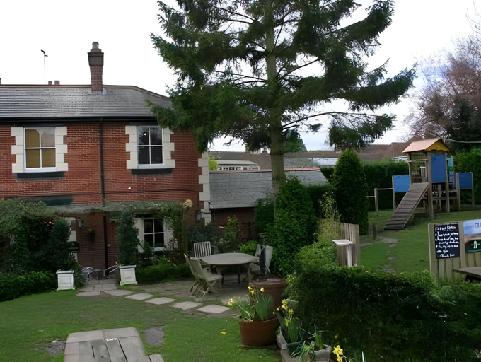 Others 4, The King Alfred Pub, Hampshire
