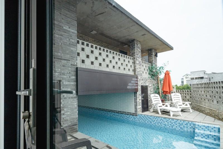5, Jeju Woljeong Stay, Jeju