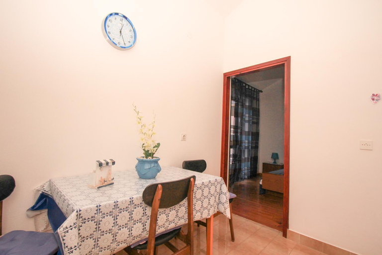 Others 2, Apartments Lea, Blato