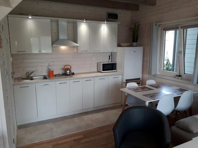 Others 3, Holiday Homes 777, Puck