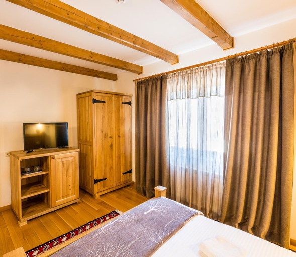 Bedroom 3, Dacii Liberi, Petrova