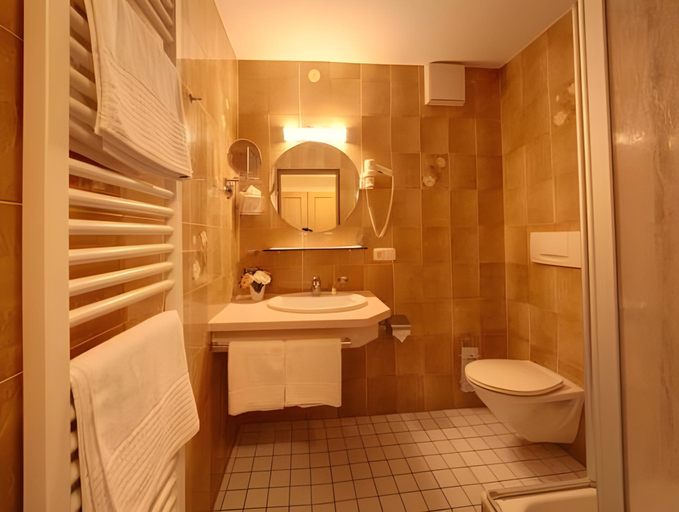 Bathroom 2, Garni Zugspitz, Garmisch-Partenkirchen