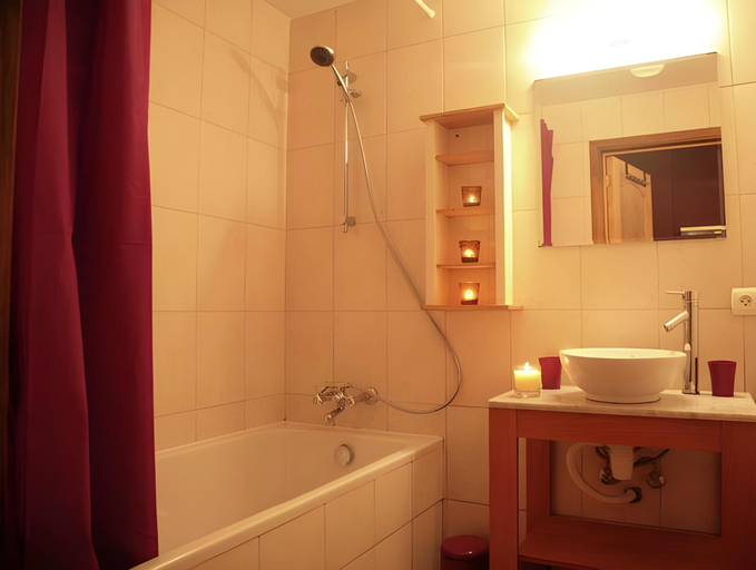Bathroom 4, Holiday home in Cetturu with sauna, Luxembourg