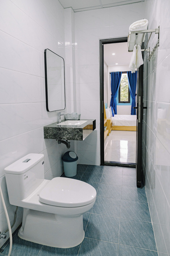 Bathroom 2, Pao Homestay, Hương Thủy
