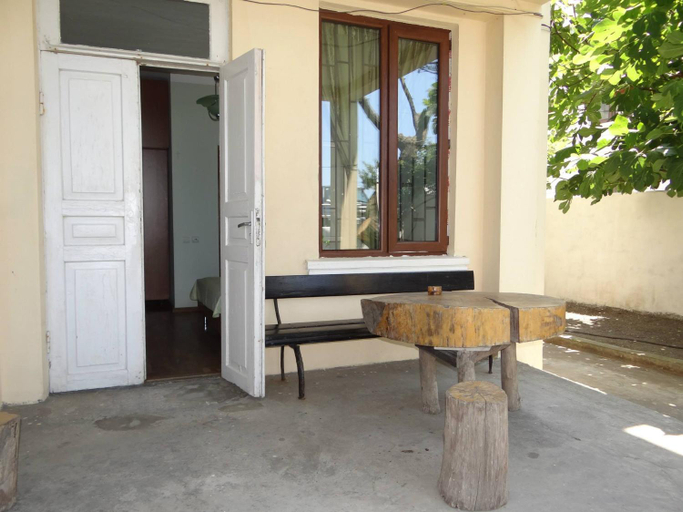 Others 5, Festina Lente, Kobuleti