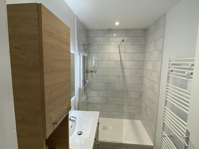 Bathroom 13