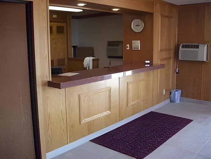 Bathroom 4, Econo Lodge Inn & Suites Auburn, Bay