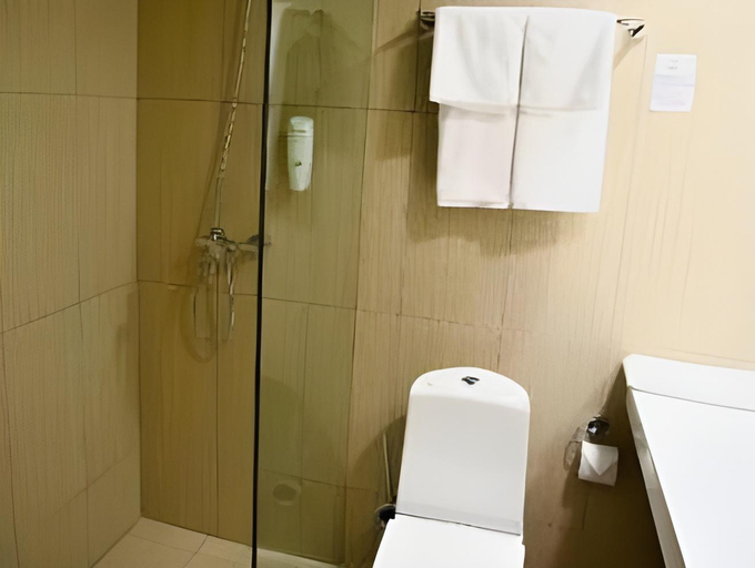 Bathroom 5, Kalev Spa Hotel & Waterpark, Tallinn