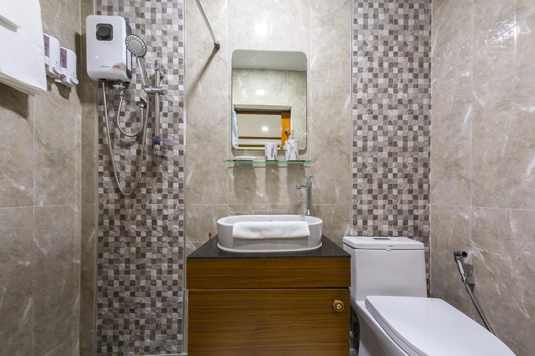 Bathroom 9