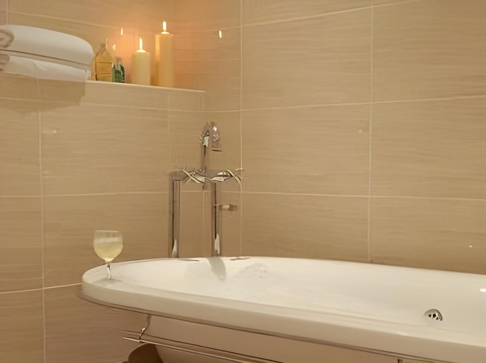 Bathroom 3, The Ship Inn - Winner Best Hotel Experience 2024 Visit Scotland, Dumfries and Galloway