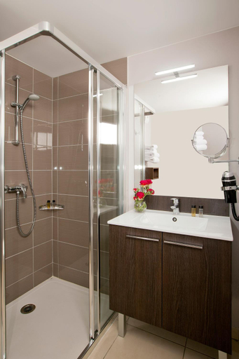Bathroom 4, Residhome Bordeaux, Gironde