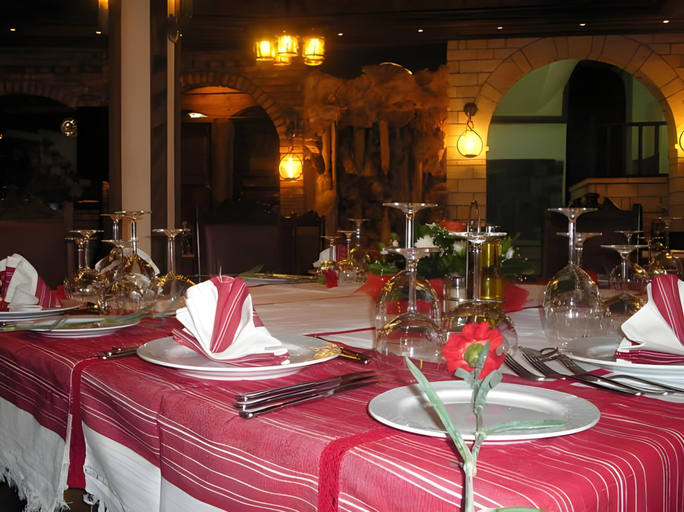 Food & Drinks 3, Hotel Mangalemi, Beratit