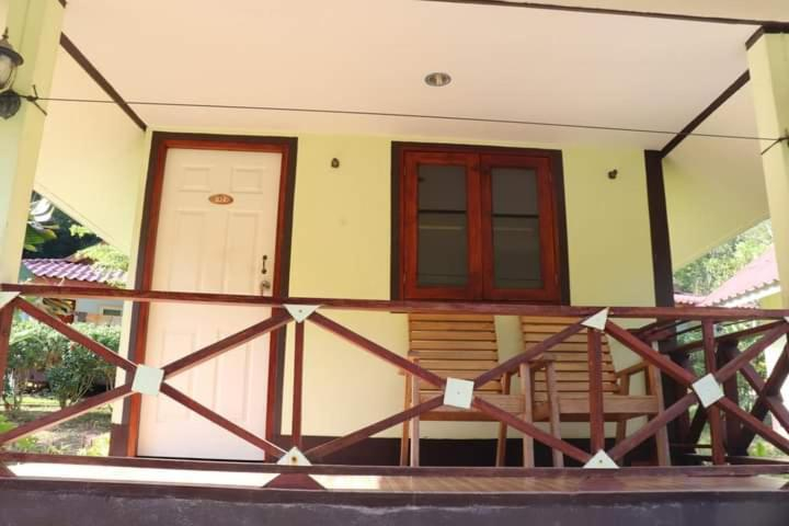 Exterior 12