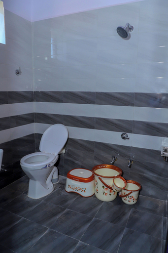 Bathroom, Hotel Hare Krishna, Bhavnagar