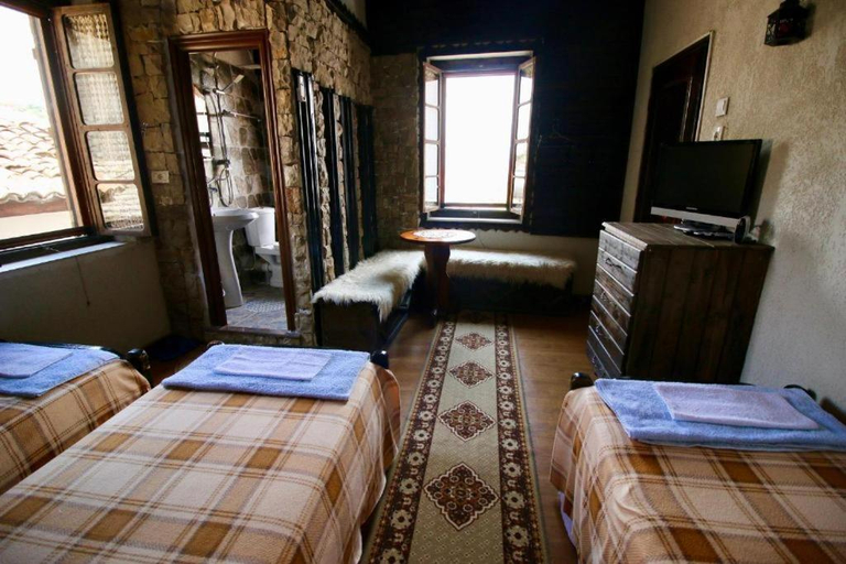 Bedroom 2, Hotel Nasho Vruho, Beratit