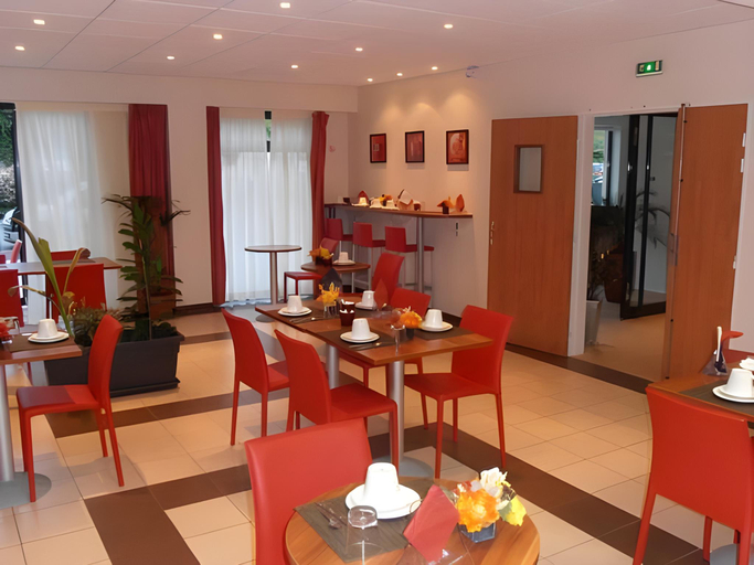 Food & Drinks 4, Villa Val Senart 1ere Avenue, Essonne