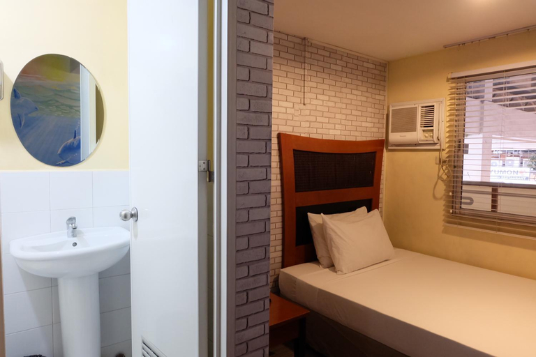 Bedroom 12