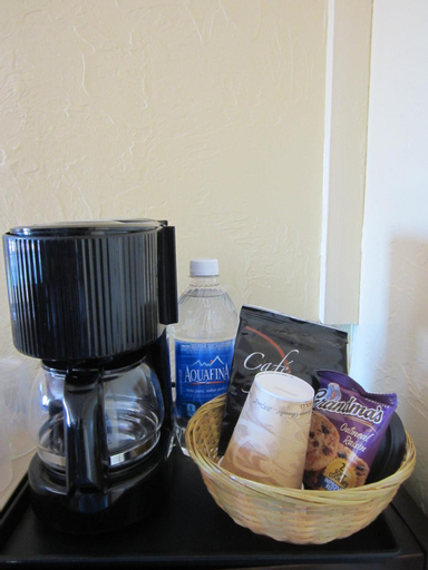 Food & Drinks, Civic Center Lodge, Alameda