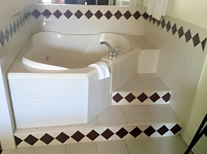 Bathroom 4, Rodeway Inn Augusta West - Fort Gordon, Richmond