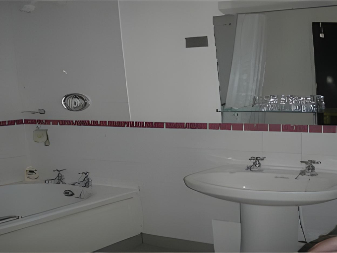 Bathroom 5, Fitzsimons Hotel Temple Bar, Dublin