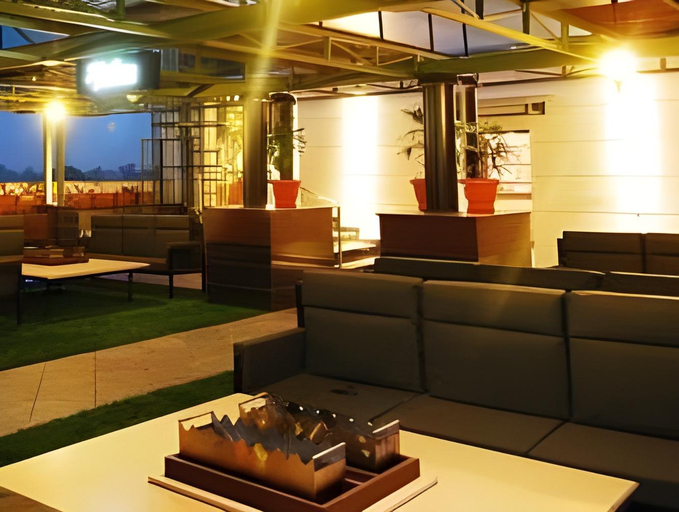 Others 4, Hotel Onn, Ludhiana