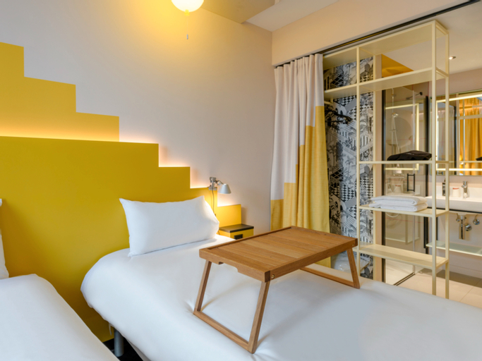Bedroom 24