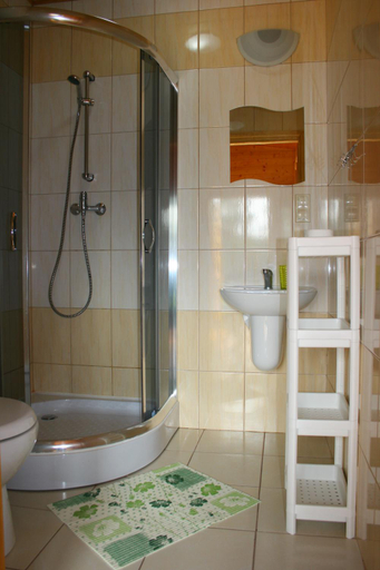 Bathroom 2, Oaza Dabek, Sławno