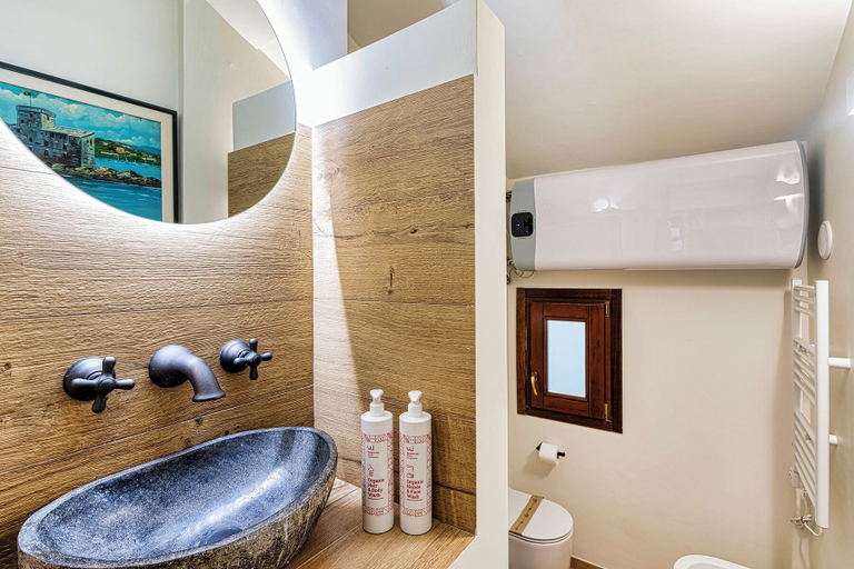 Bathroom 4, Casa del Barbarossa by Wonderful Italy, Genova