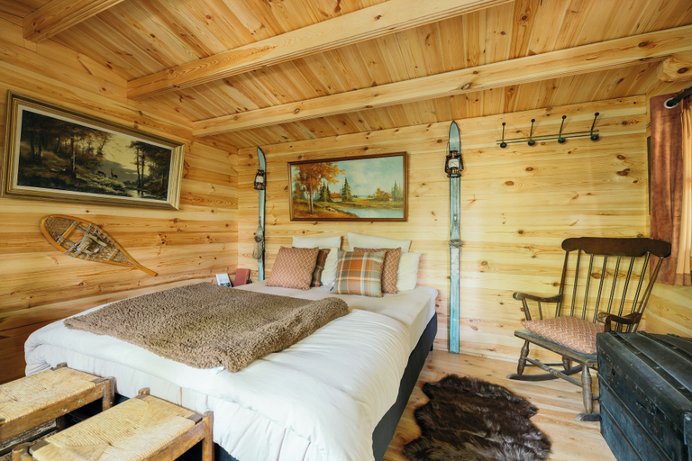 Bedroom 5, Cabane de la Saône by Lyon Country House, Rhône