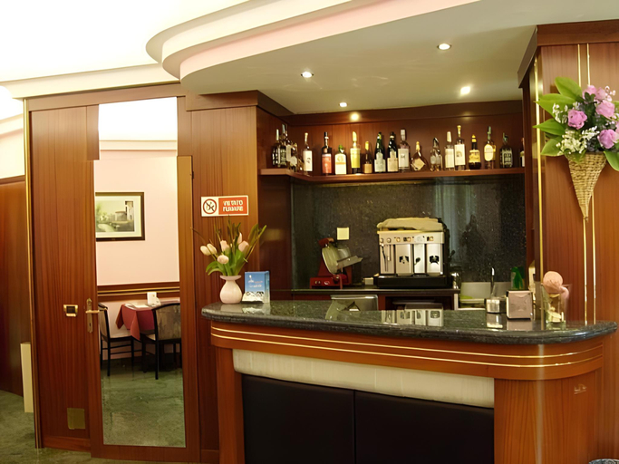 Food & Drinks 4, Hotel Motel Flower, Alessandria