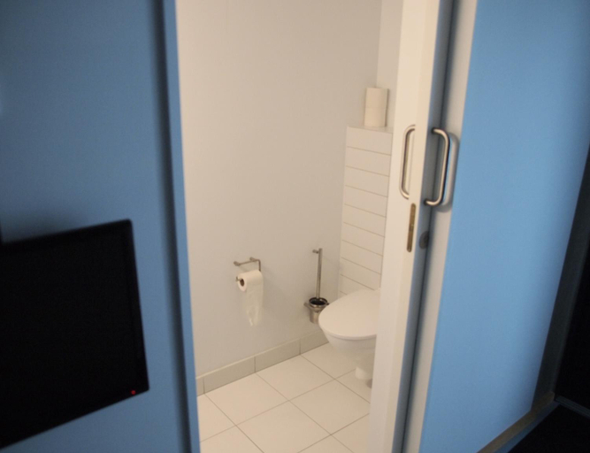 Bathroom 4, DBU Hotel & Kursuscenter, Århus