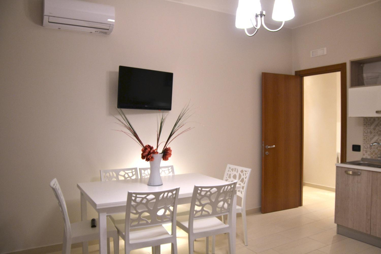 Others 5, Residenze Principe Amedeo, Bari