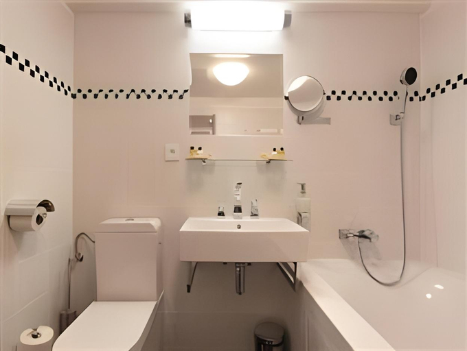 Bathroom 4, Hotel At Green Grape, Praha 6