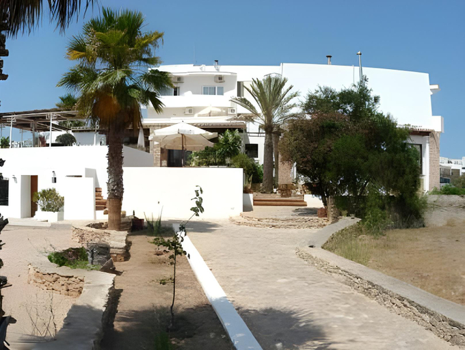 Others 4, Hostal Illes Pitiuses, Baleares