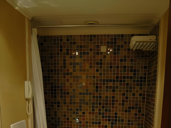 Bathroom 5, Hotel Intourist Palace Batumi, Batumi
