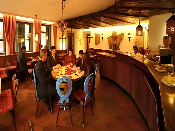 Food & Drinks 5, Post Gries, Bolzano