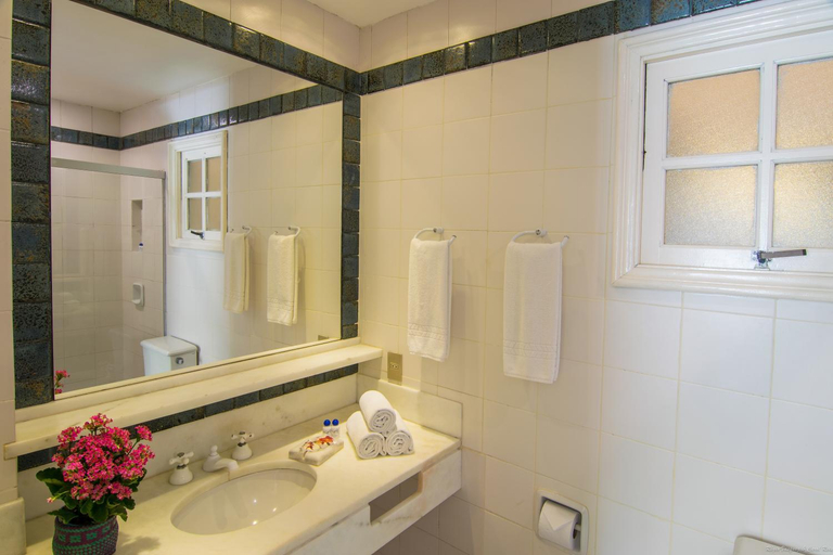 Bathroom 2, Hotel Doce Mar, Armação dos Búzios