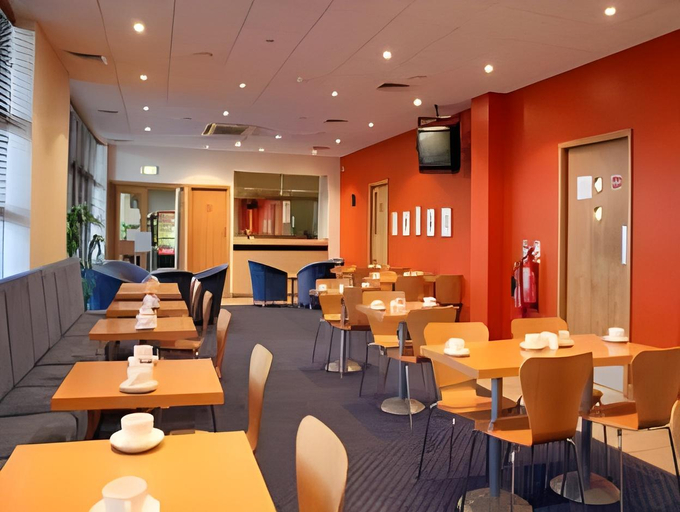 Food & Drinks 5, Travelodge Plus Galway