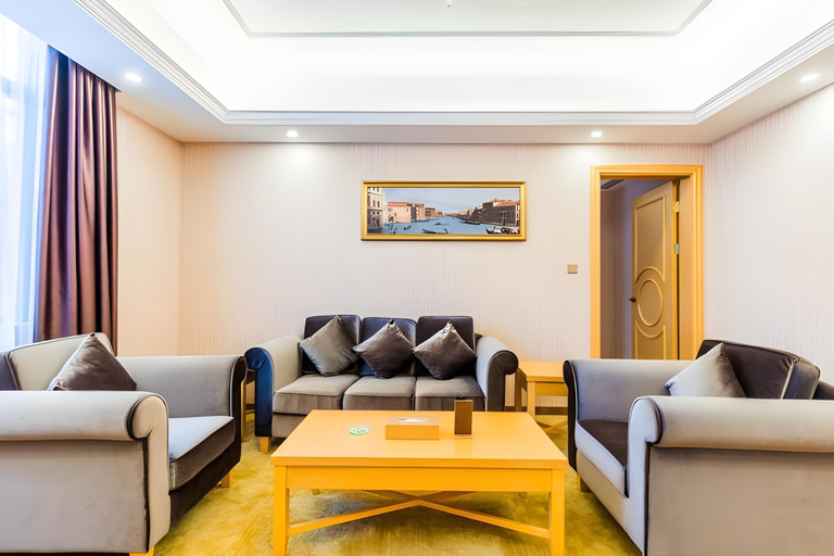 Bedroom 2, Vienna International Hotel Maoming Dianbai Wanda Plaza, Maoming