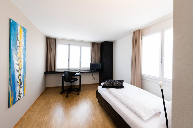 Bedroom 6