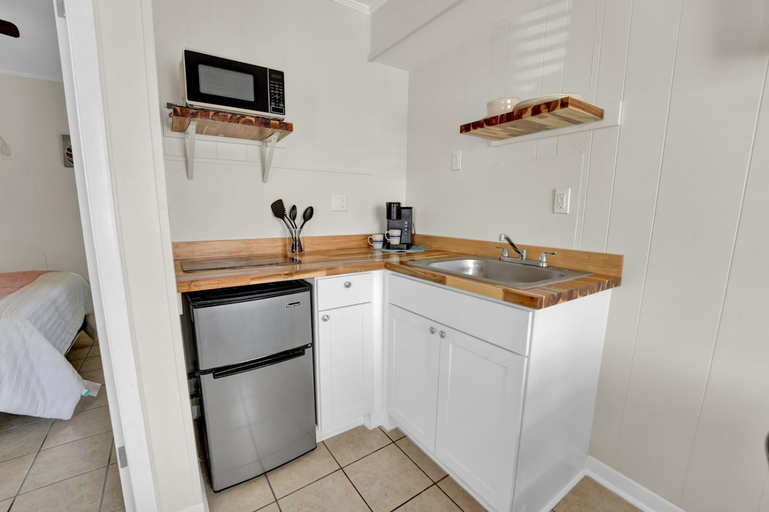Dining Room 4