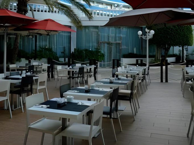 Food & Drinks 5, Mediterranean Palace, Santa Cruz de Tenerife