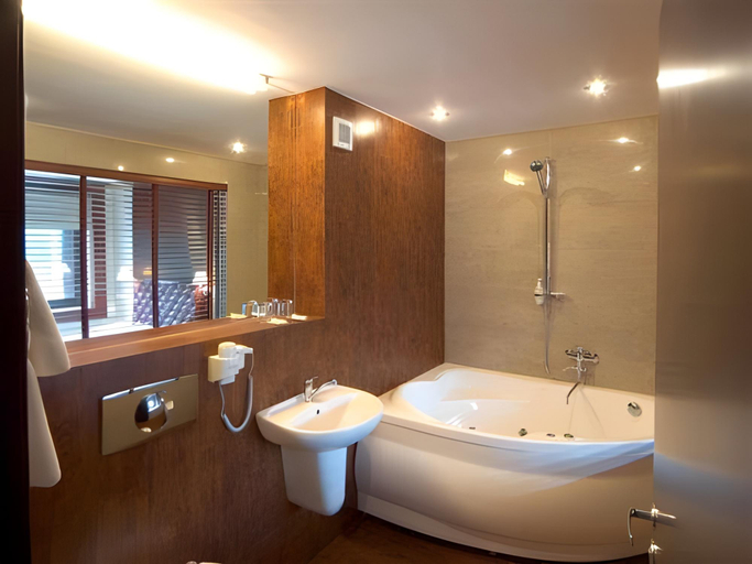 Bathroom 5, Amberton Hotel Klaipeda, Klaipėdos